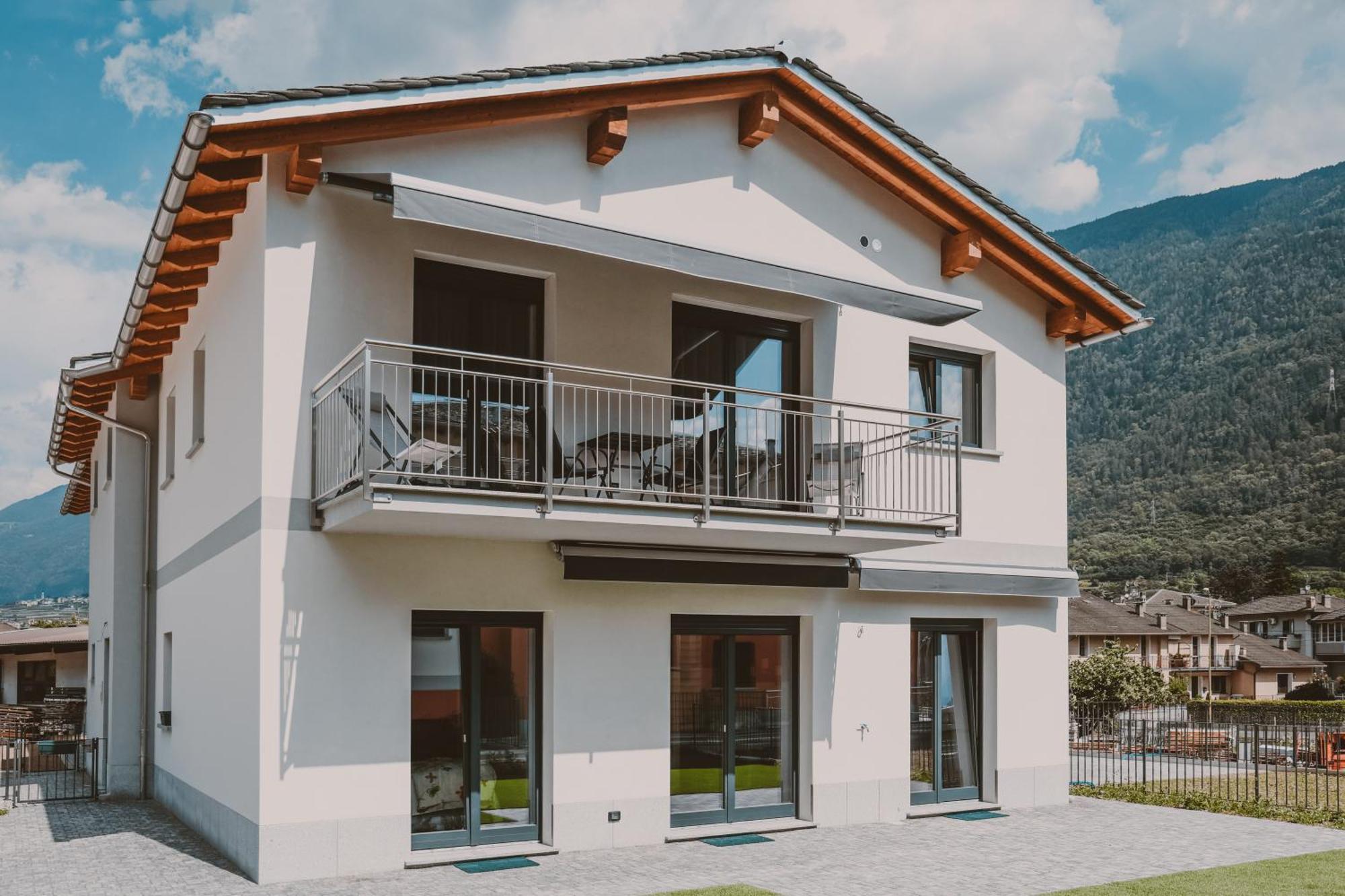Residenza 39 - 900 M To Bernina Express Apartment Tirano Ngoại thất bức ảnh